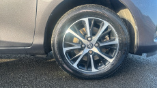 Toyota Yaris 1.5 VVT-i Icon Tech 5dr Petrol Hatchback